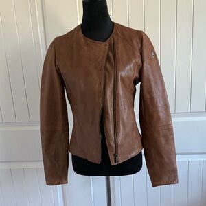 Elegant Women's Brown Leather Jacket